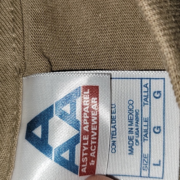 USA Fabric. Gravity Skateboards. Allstyle Apparel. Men's size Large. Never-worn - Picture 2 of 15